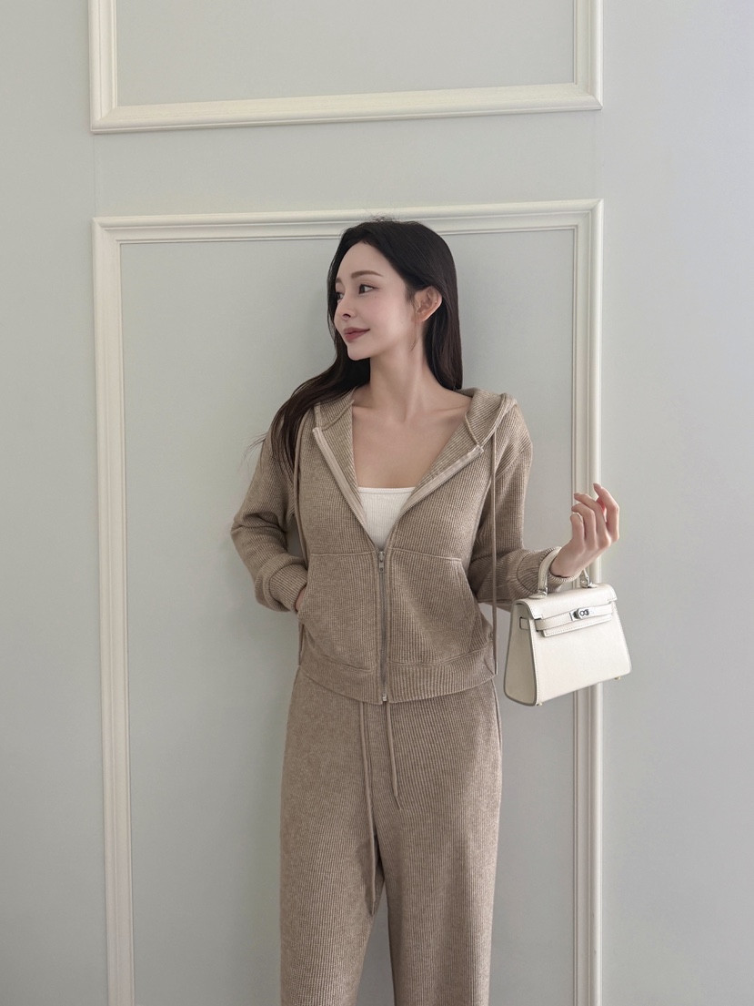 CLOTH韓國直郵㊣女裝新款推薦熱賣休閑人氣25秋冬真品套裝套裝CLOTH套裝