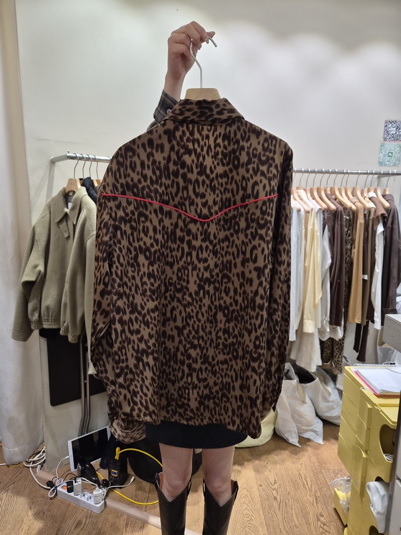 AUVERFIT韓國直郵㊣女士新款真品人氣職業25秋冬襯衫蕾絲衫AUVERFIT襯衫/蕾絲衫