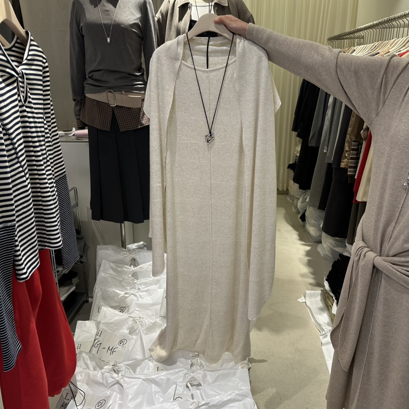 LIL東大門㊣直郵女士新款時尚人氣熱賣連衣裙不含配飾含圍巾LIL連衣裙