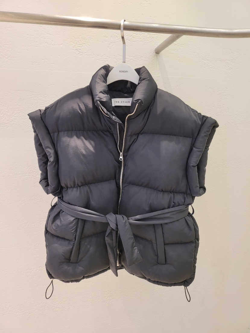 THE OTHER東大門㊣直郵女裝新品時尚人氣熱賣真品馬甲含腰帶THE OTHER馬甲圖色2