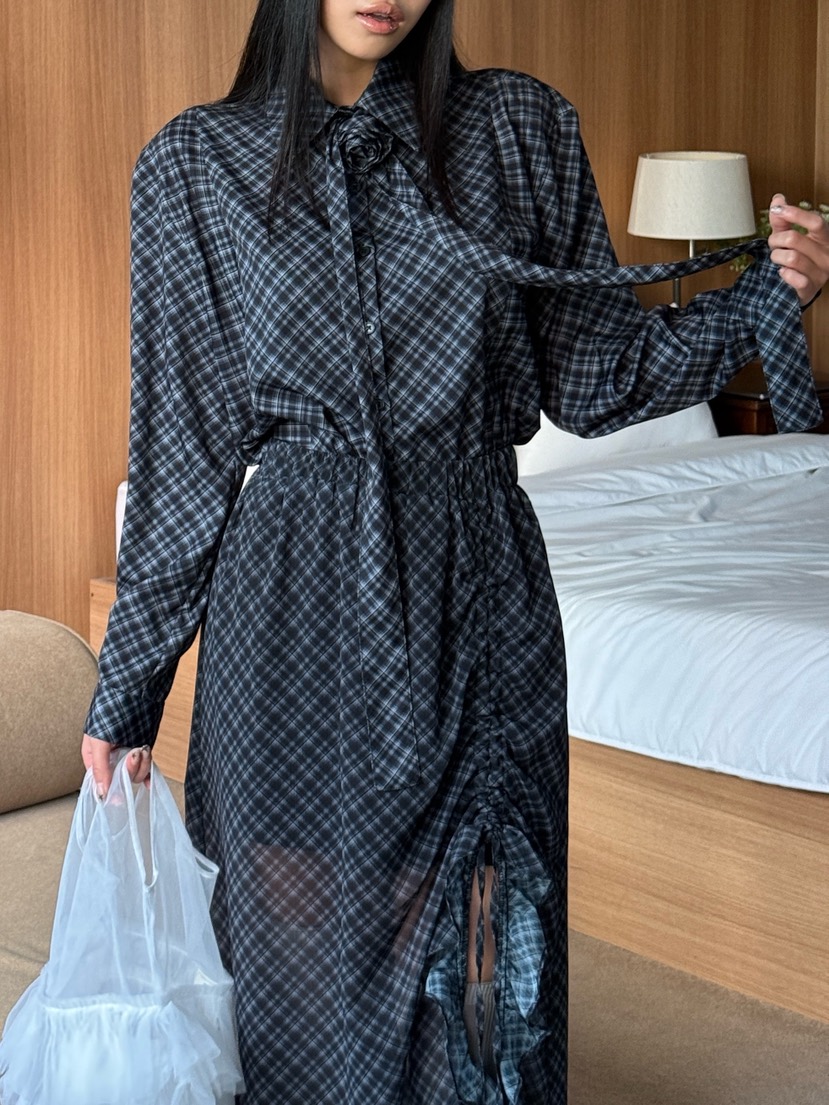 TRIPLE SEVEN東大門㊣直郵女裝新款25秋冬襯衫蕾絲衫不含配飾TRIPLE SEVEN襯衫/蕾絲衫