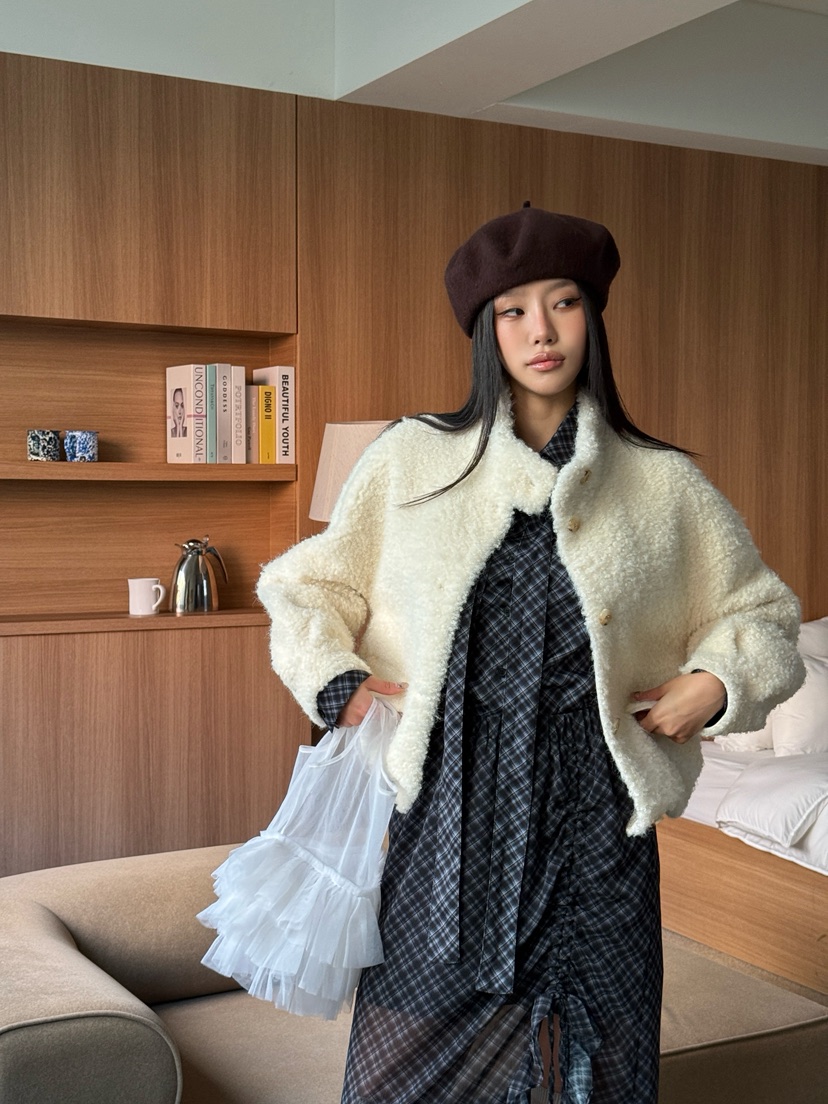 TRIPLE SEVEN東大門㊣實拍女裝新品時尚職業休閑推薦短款大衣TRIPLE SEVEN短款大衣