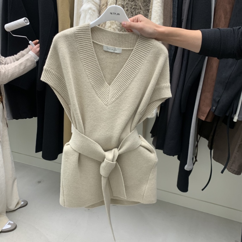 NUTPLAN韓國代購㊣女裝新款休閑時尚職業推薦針織衫含腰帶V領NUTPLAN針織衫
