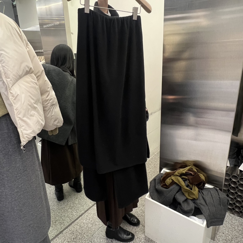 VELVET UNDERGROUND東大門㊣實拍女士新品職業人氣25秋冬裙褲VELVET UNDERGROUND裙褲