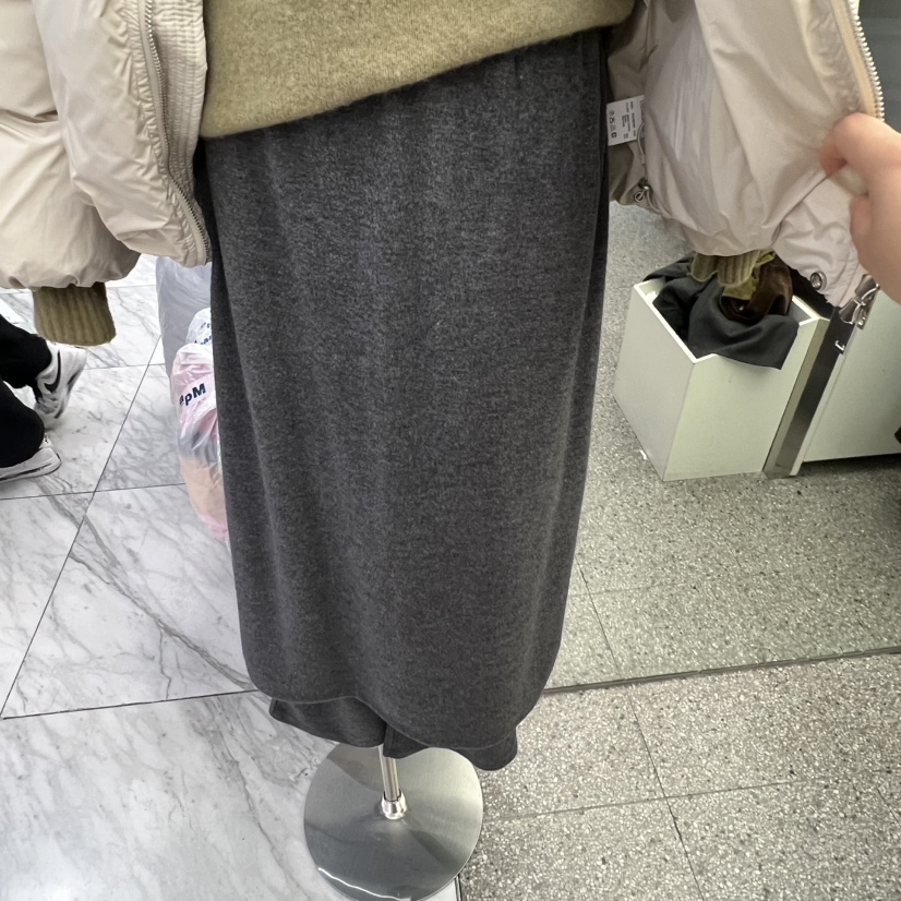 VELVET UNDERGROUND東大門㊣實拍女士新品職業人氣25秋冬裙褲VELVET UNDERGROUND裙褲