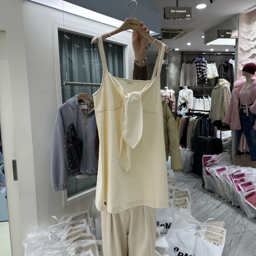 OURMOMENT東大門㊣代購女裝新品人氣時尚25秋冬熱賣推薦連衣裙OURMOMENT連衣裙