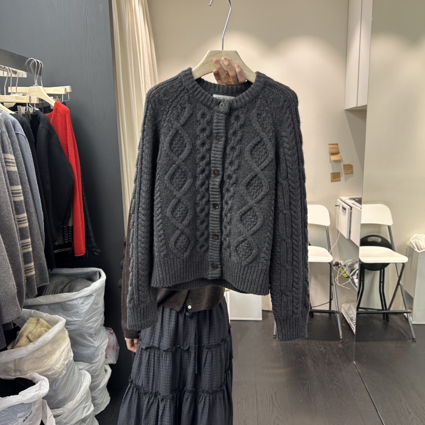 SALT BREAD韓國代購㊣女士新品熱賣時尚推薦人氣職業針織衫SALT BREAD針織衫圖色3