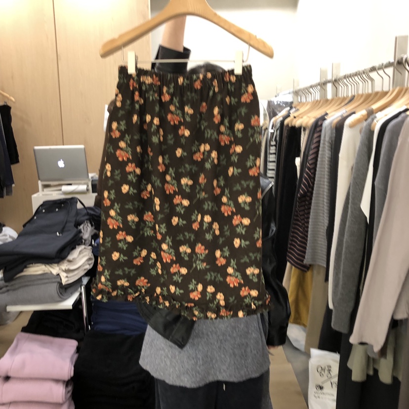 VILLABUTTON東大門㊣實拍女裝新品時尚熱賣半身裙中短裙花朵VILLABUTTON半身裙/中短裙