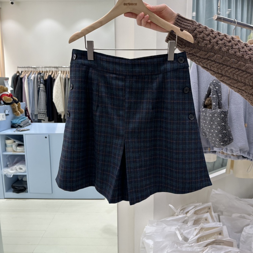 OURMOMENT東大門㊣直郵女士新品25秋冬推薦熱賣職業真品短褲OURMOMENT短褲