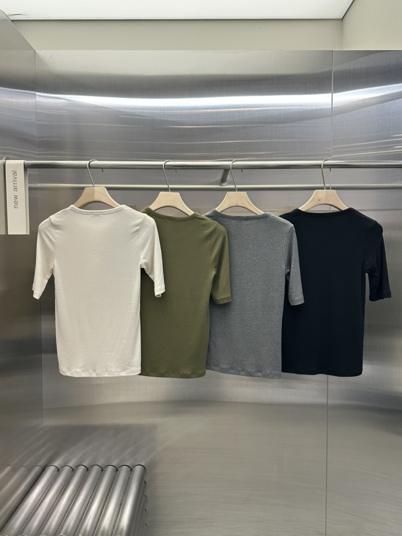 VELVET UNDERGROUND韓國代購㊣女士新款熱賣時尚25秋冬T恤VELVET UNDERGROUNDT恤