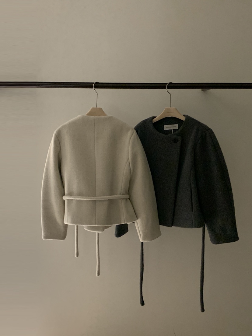 ANDYOUBROWN韓國代購㊣女裝新款熱賣時尚25秋冬短款大衣含腰帶ANDYOUBROWN短款大衣