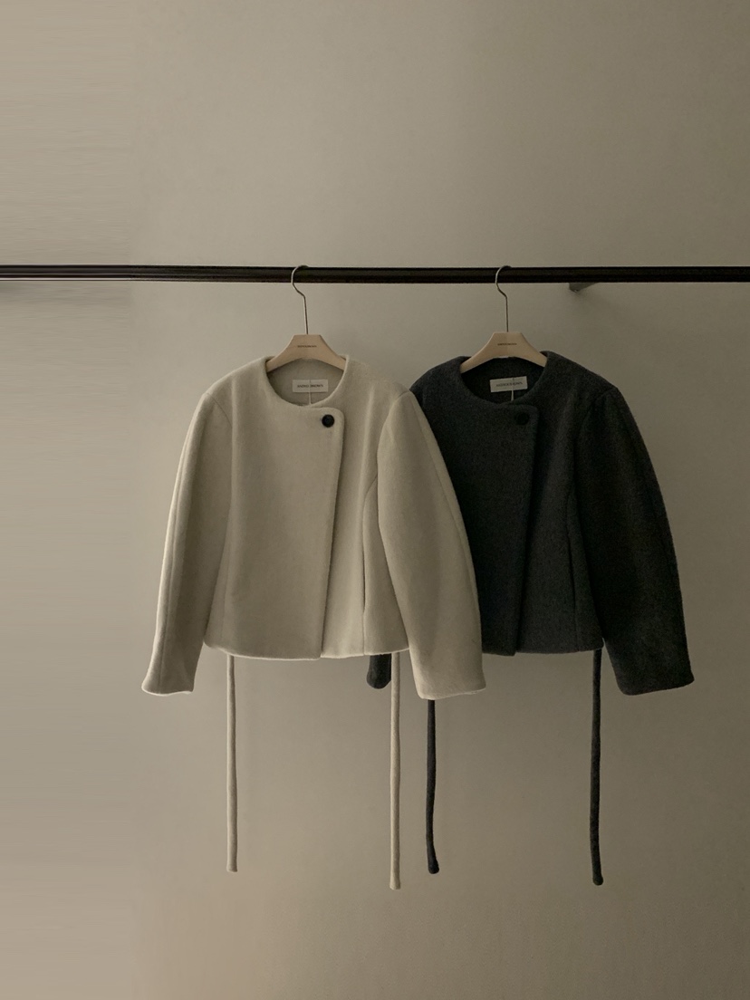 ANDYOUBROWN韓國代購㊣女裝新款熱賣時尚25秋冬短款大衣含腰帶ANDYOUBROWN短款大衣圖色2左二色