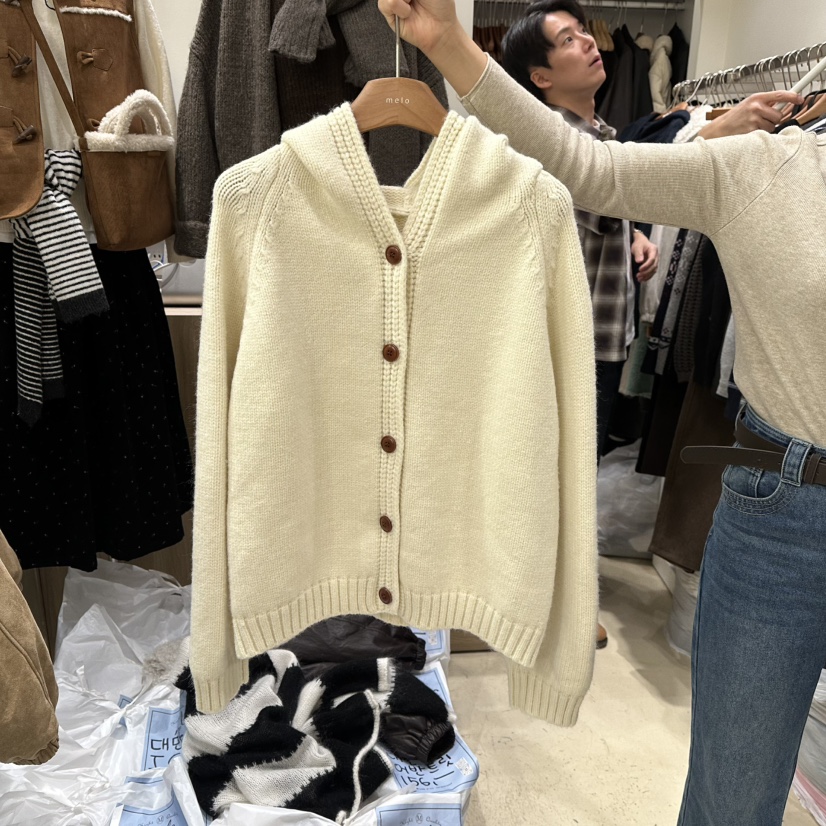 MELO韓國直郵㊣女裝新款人氣時尚休閑針織衫連帽針織衫紐扣MELO針織衫
