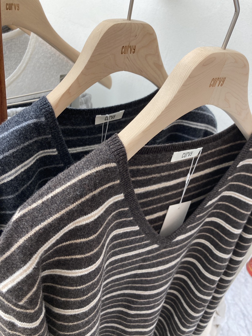 CURVY東大門㊣直郵女士新品人氣推薦職業真品針織衫羊毛條紋CURVY針織衫