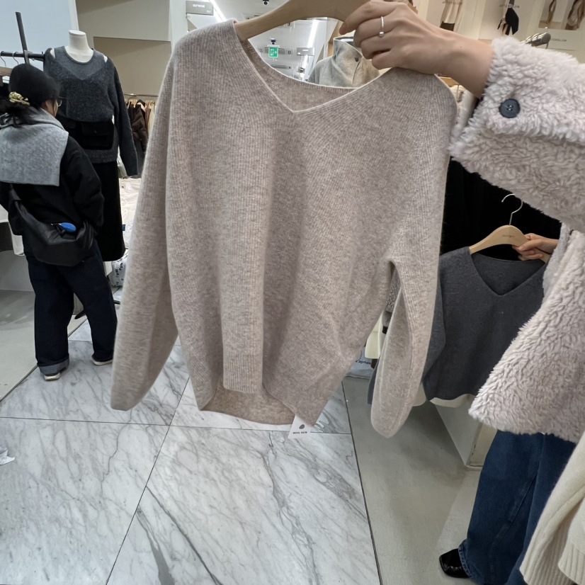 AFTERGLOW韓國直郵㊣女士新款人氣熱賣真品推薦針織衫V領破洞AFTERGLOW針織衫圖色2