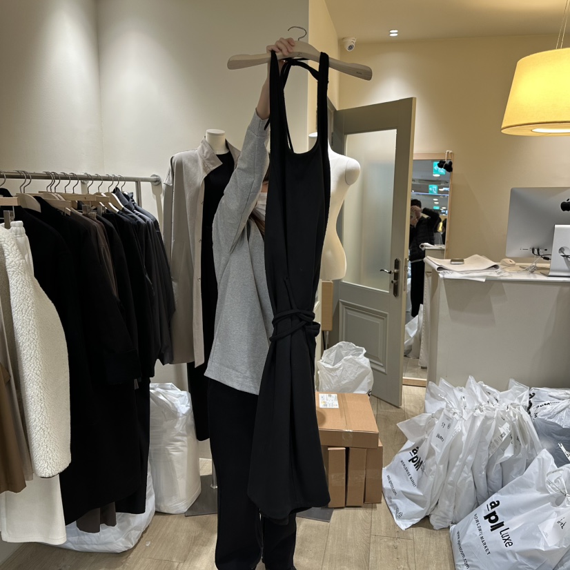 GARDEN東大門㊣代購女裝新品職業休閑25秋冬人氣連衣裙絨面革GARDEN連衣裙圖色2