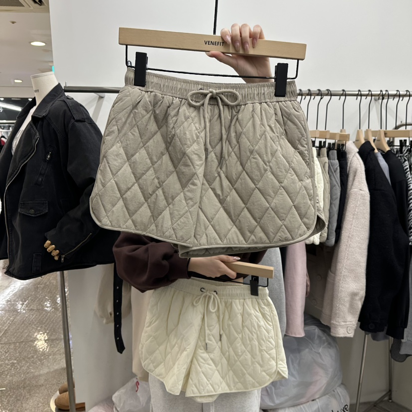 VENEFIT韓國代購㊣女士新品推薦真品熱賣人氣25秋冬短褲填充VENEFIT/JENNIE短褲圖色2