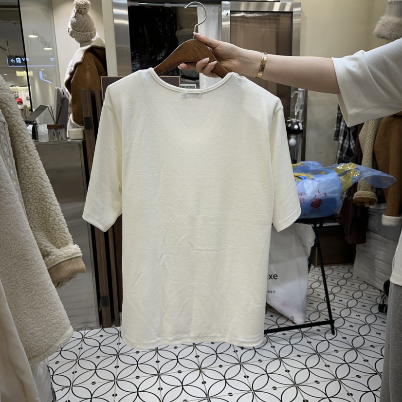 BAMBOLINA韓國代購㊣女裝新品人氣真品職業熱賣推薦T恤羊毛BAMBOLINAT恤