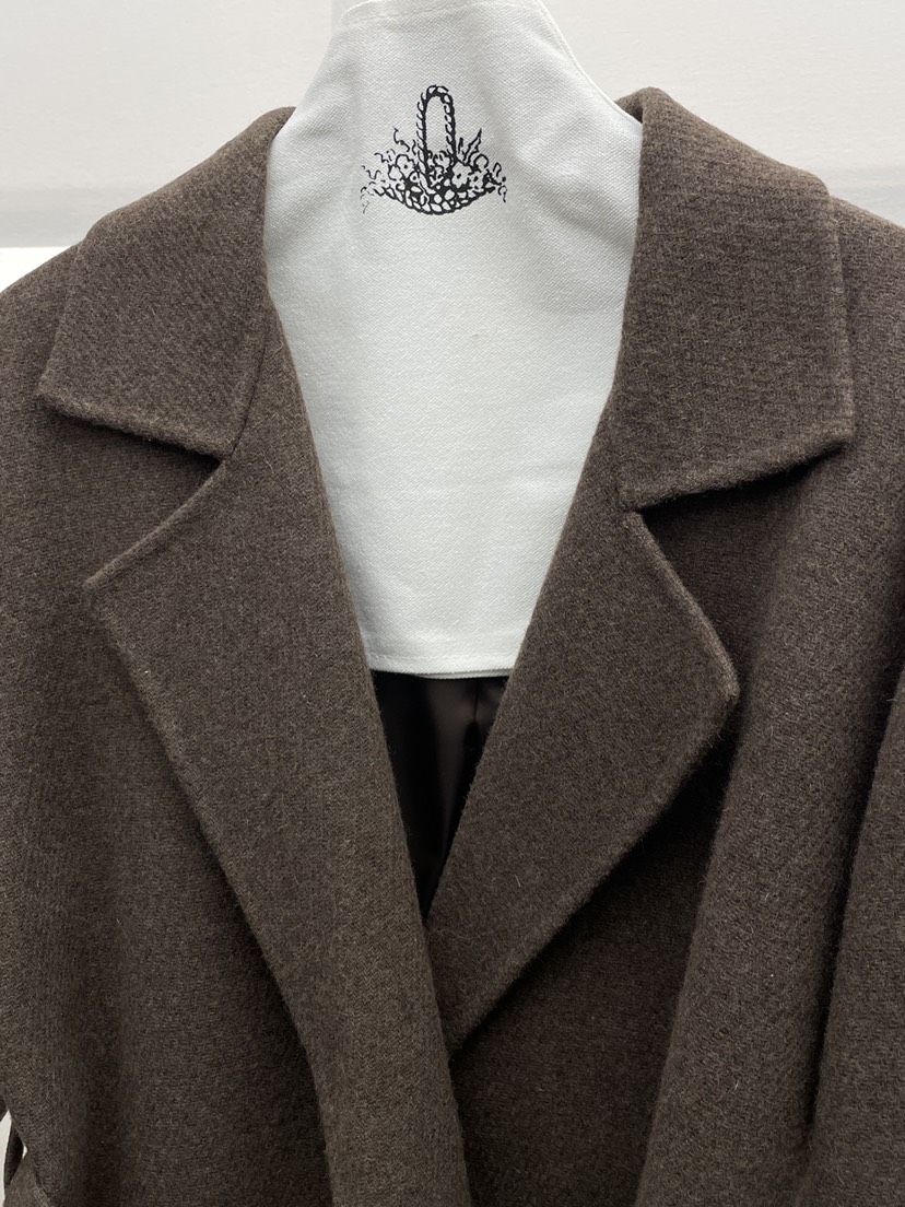 MILUI韓國直郵㊣女士新款職業熱賣時尚推薦中長款大衣含腰帶MILUI中長款大衣