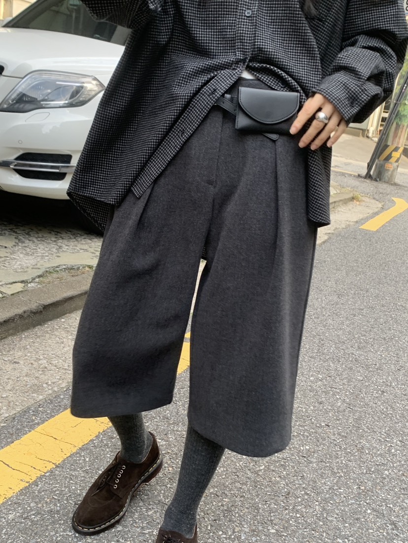 VAARA東大門㊣實拍女裝新品人氣熱賣25秋冬時尚職業休閑短褲VAARA短褲