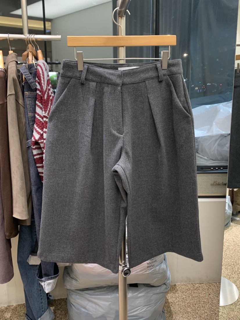 VAARA東大門㊣實拍女裝新品人氣熱賣25秋冬時尚職業休閑短褲VAARA短褲