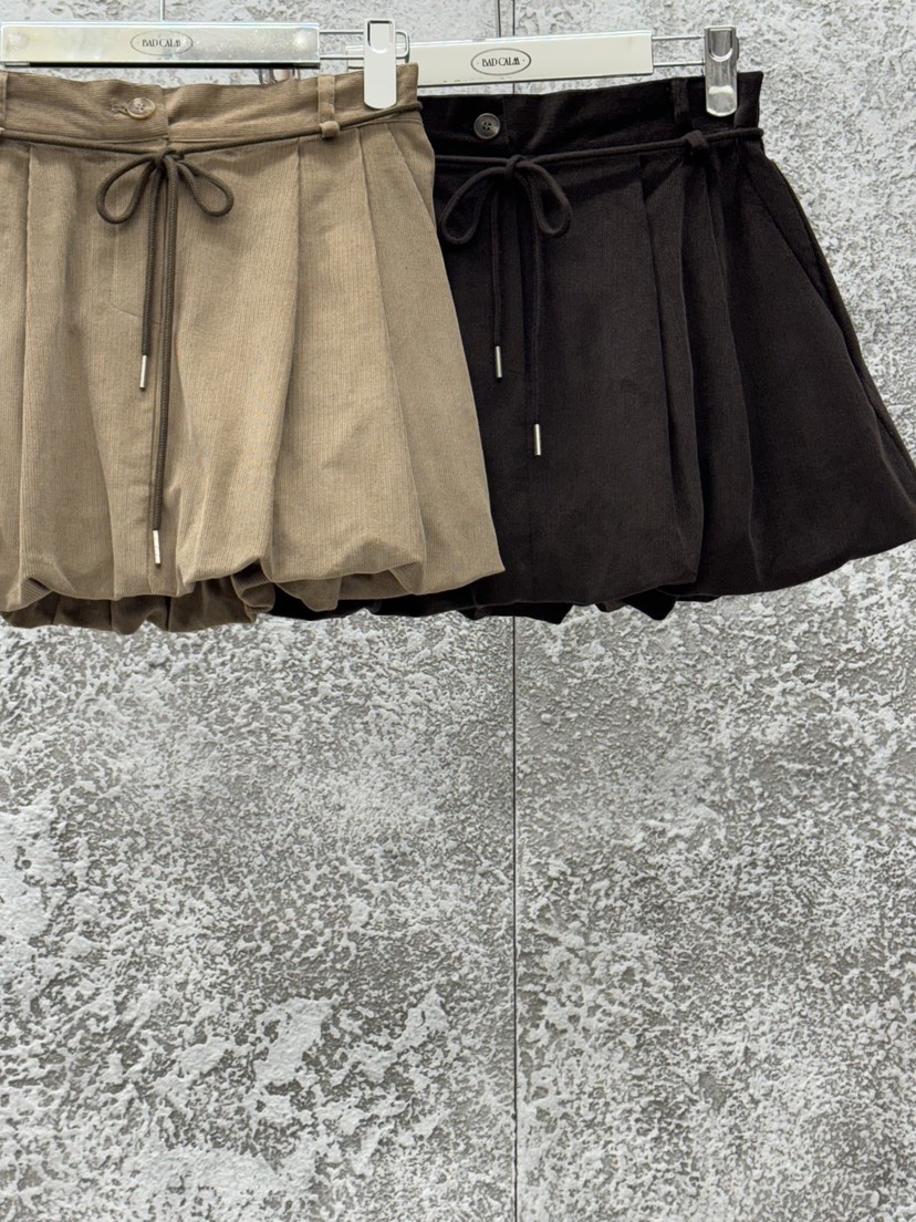 BADCALM韓國直郵㊣女裝新品時尚人氣推薦真品熱賣裙褲燈芯絨BADCALM裙褲