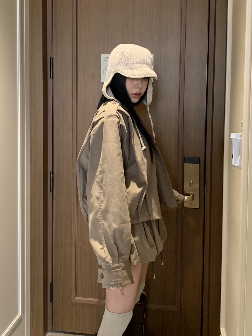 BADCALM韓國直郵㊣女裝新品時尚人氣推薦真品熱賣裙褲燈芯絨BADCALM裙褲