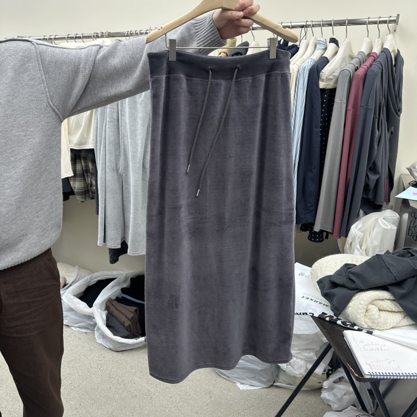 AMOEBA東大門㊣實拍女士新款25秋冬熱賣職業真品時尚長裙復古AMOEBA長裙圖色2