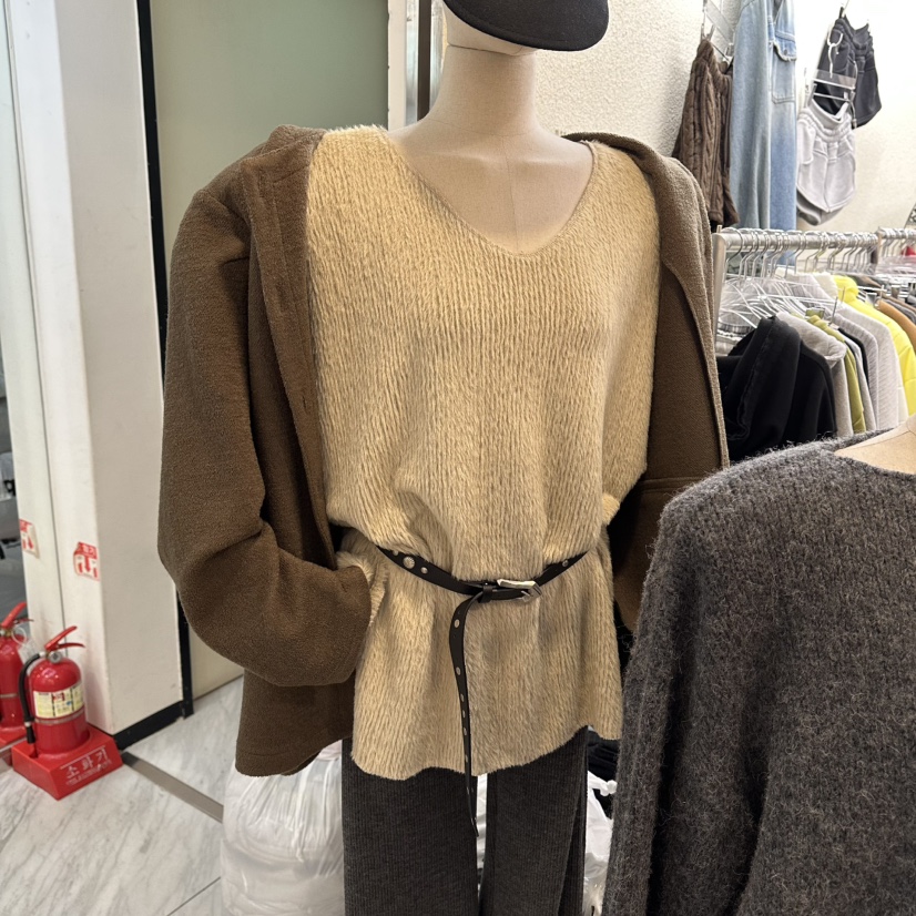 MAGOT東大門㊣代購女裝新品時尚人氣真品針織衫不含腰帶兔子IIIΛGOT/MAGOT針織衫圖色3