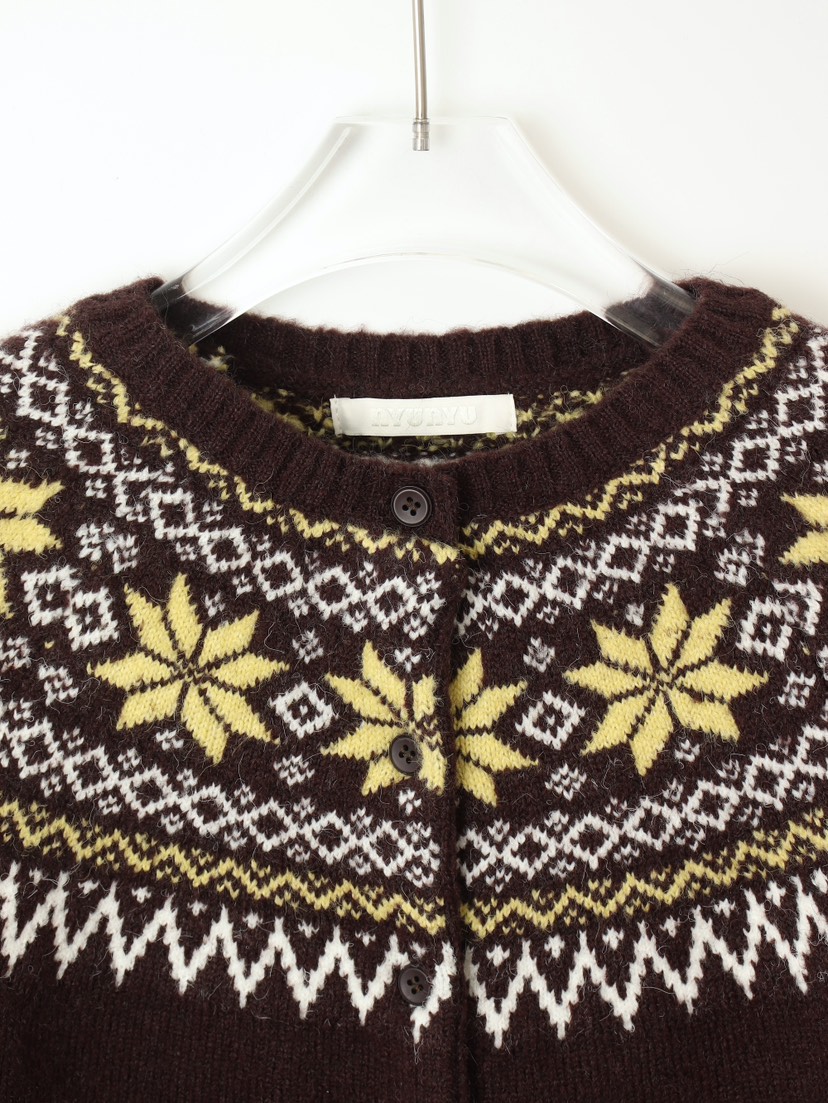 CCW東大門㊣直郵女士新品時尚人氣真品職業25秋冬熱賣針織衫CCW--NYUNYU針織衫