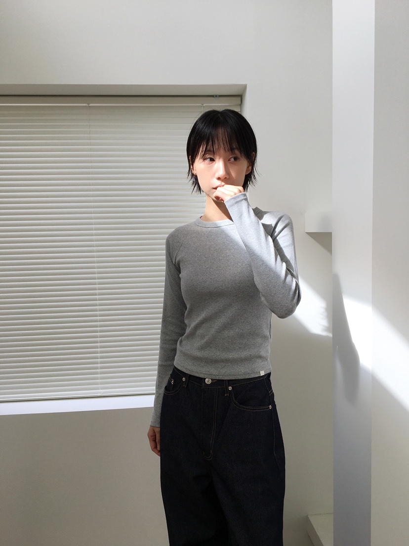 CCW韓國代購㊣女裝新款熱賣職業人氣推薦休閑真品25秋冬長袖T恤CCW--NYUNYU長袖T恤