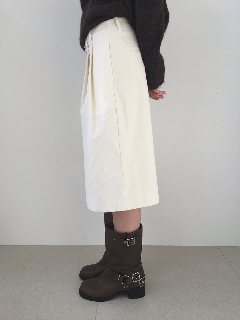 CCW東大門㊣實拍女裝新款25秋冬熱賣推薦時尚休閑人氣真品短褲CCW--NYUNYU短褲