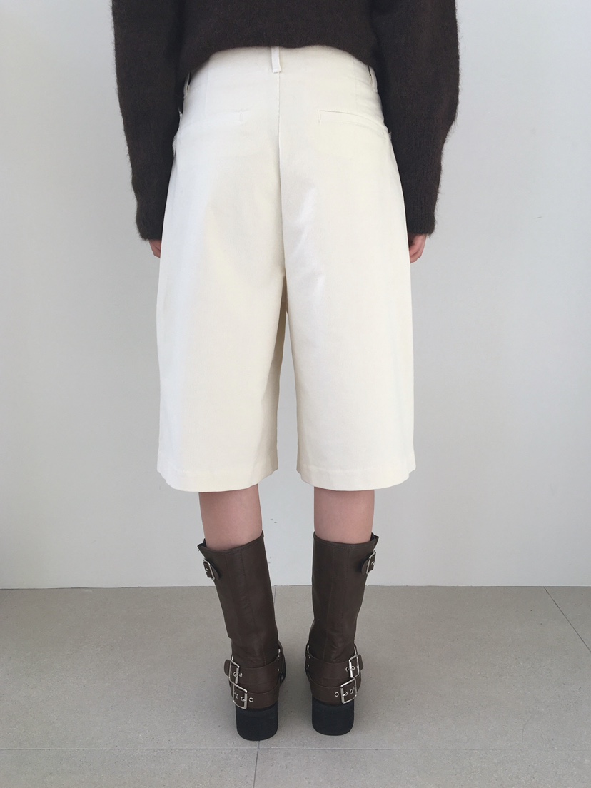 CCW東大門㊣實拍女裝新款25秋冬熱賣推薦時尚休閑人氣真品短褲CCW--NYUNYU短褲