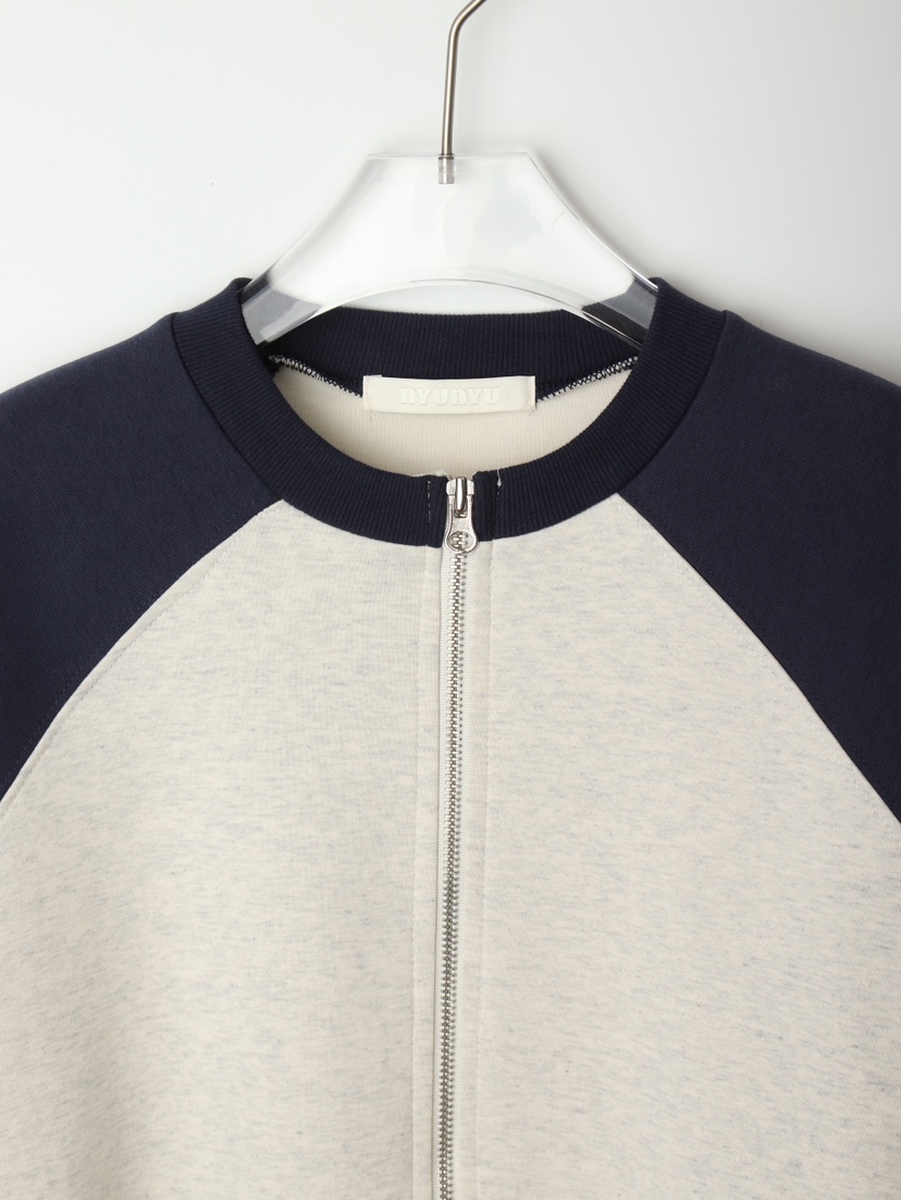 CCW韓國直郵㊣女士新款真品人氣休閑25秋冬推薦時尚職業衛衣CCW--NYUNYU衛衣