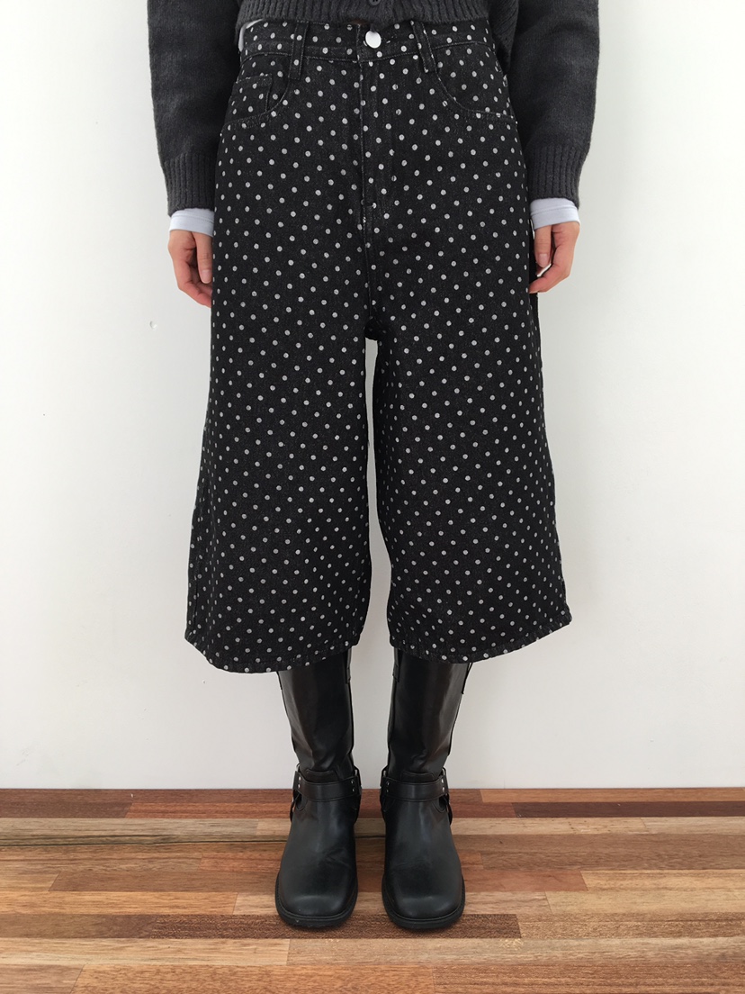 CCW東大門㊣代購女裝新品熱賣25秋冬職業推薦時尚休閑真品短褲CCW--NYUNYU短褲