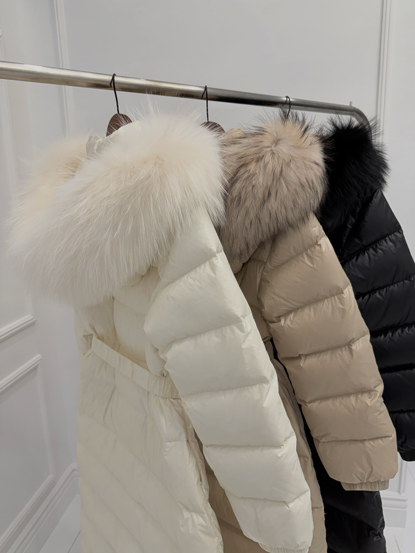 DAZE東大門㊣實拍女裝新品熱賣休閑長款羽絨服含腰帶拼色浣熊LAVIEU長款羽絨服