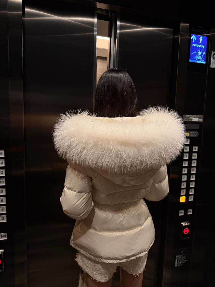 DAZE東大門㊣代購女士新品真品熱賣短款羽絨服含腰帶拼色浣熊LAVIEU短款羽絨服