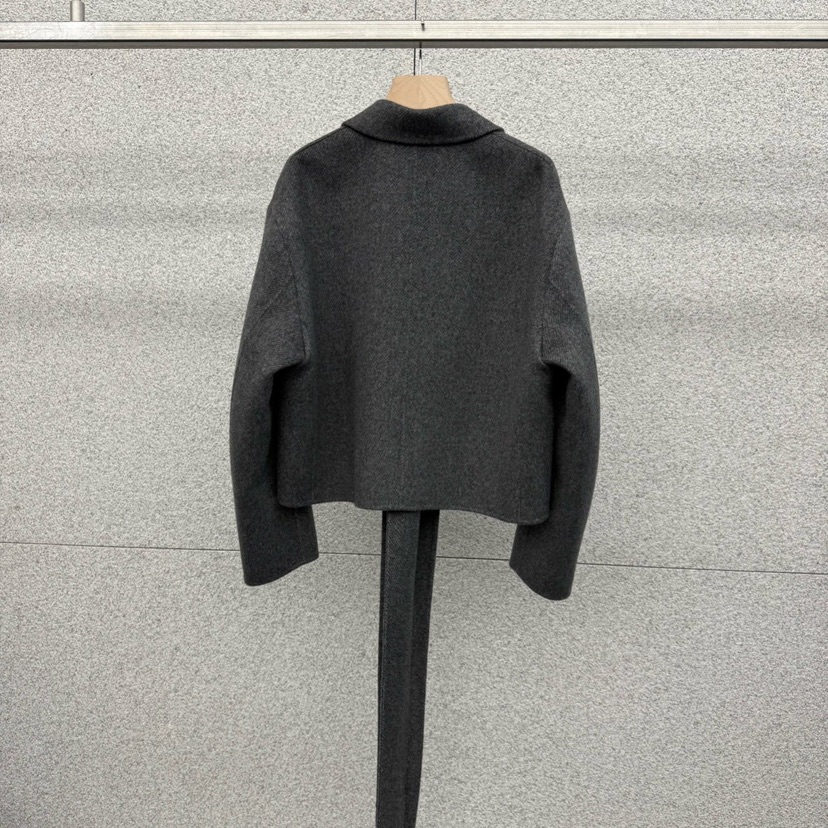 AT THE BAGEL東大門㊣實拍女士新款熱賣真品職業短款大衣AT THE BAGEL短款大衣