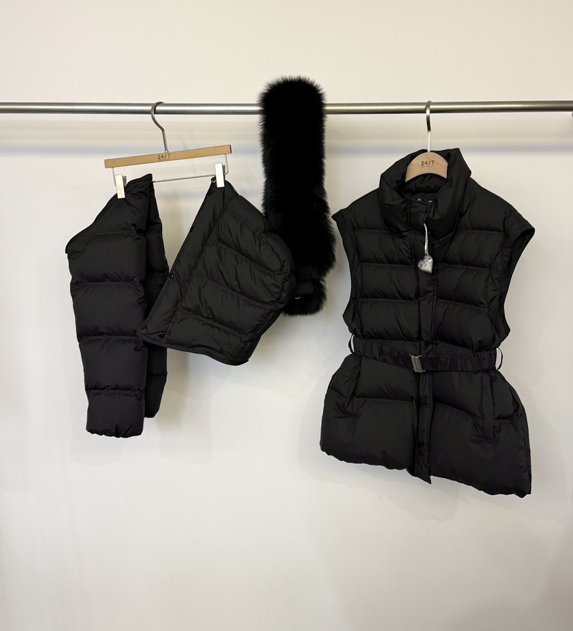 TWENTY FOUR SEVEN24-7韓國代購㊣女裝新品職業短款羽絨服可拆卸含腰帶狐貍絨TEWNTY FOUR SEVEN24-7短款羽絨服