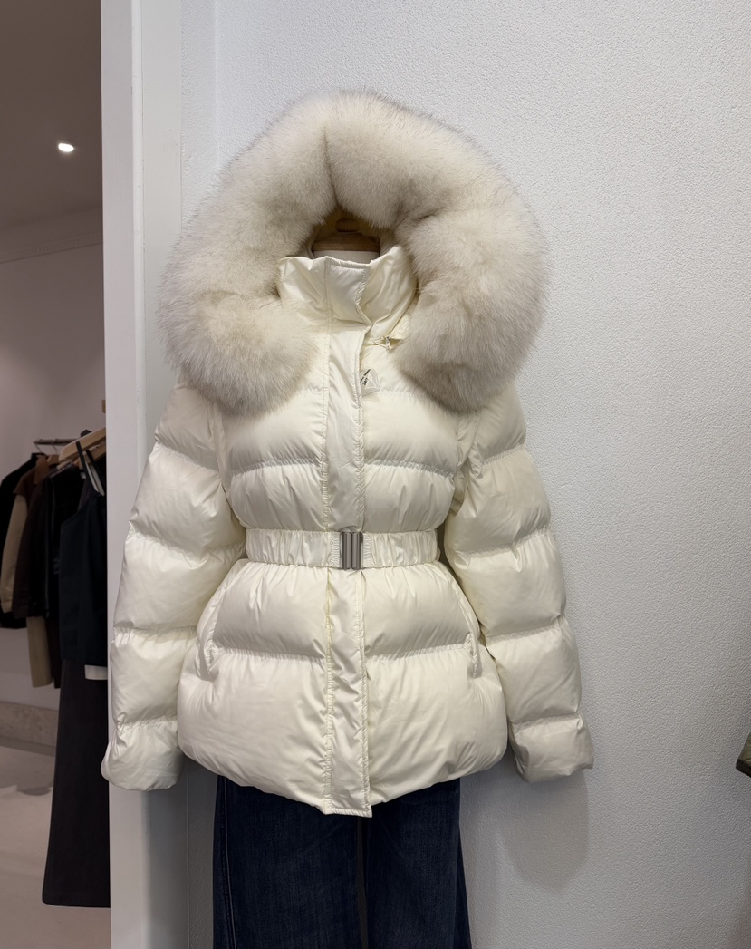 TWENTY FOUR SEVEN24-7韓國代購㊣女裝新品職業短款羽絨服可拆卸含腰帶狐貍絨TEWNTY FOUR SEVEN24-7短款羽絨服圖色2