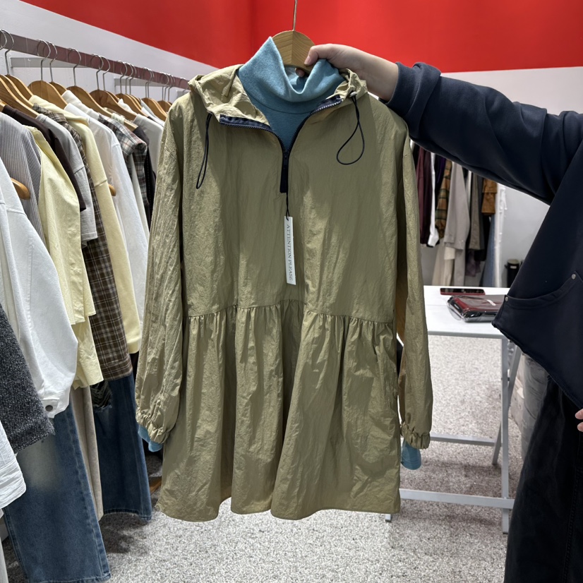 ATPZ東大門㊣代購女士新款熱賣真品襯衫蕾絲衫不含內搭連帽ATTENTION PLEAES襯衫/蕾絲衫圖色2