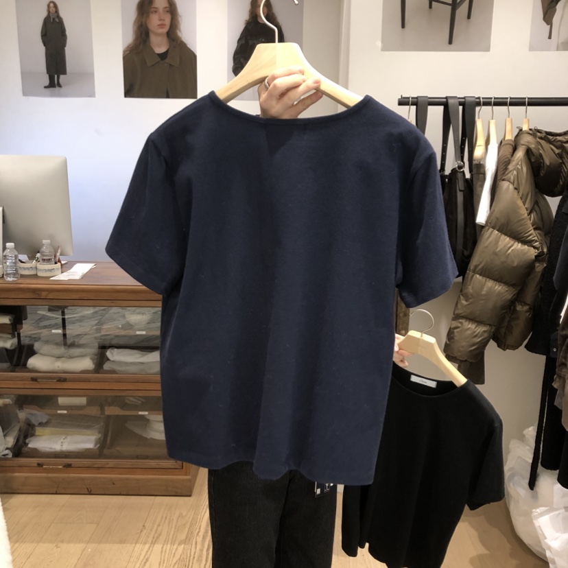 OURIN東大門㊣直郵女裝新款熱賣時尚職業休閑推薦人氣25秋冬T恤OURINT恤