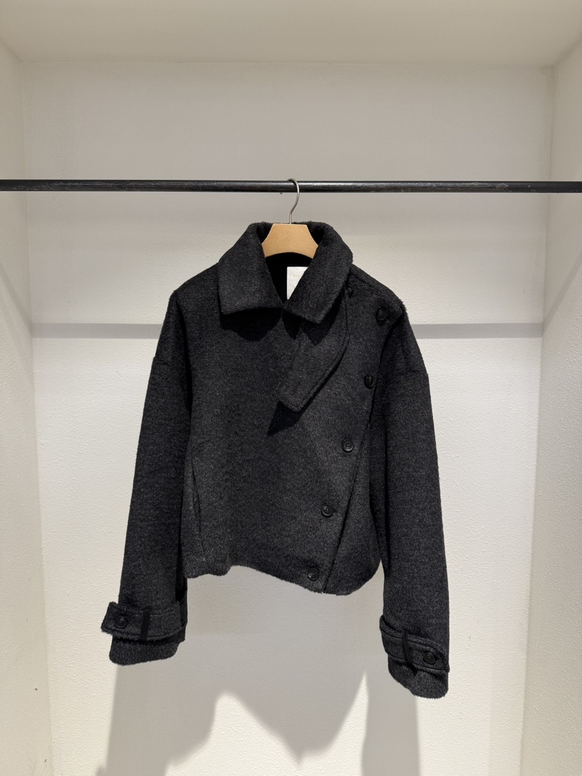 IR BIEN/BIENBIEN韓國代購㊣女裝新品時尚職業熱賣短款大衣IR BIEN/BIENBIEN短款大衣