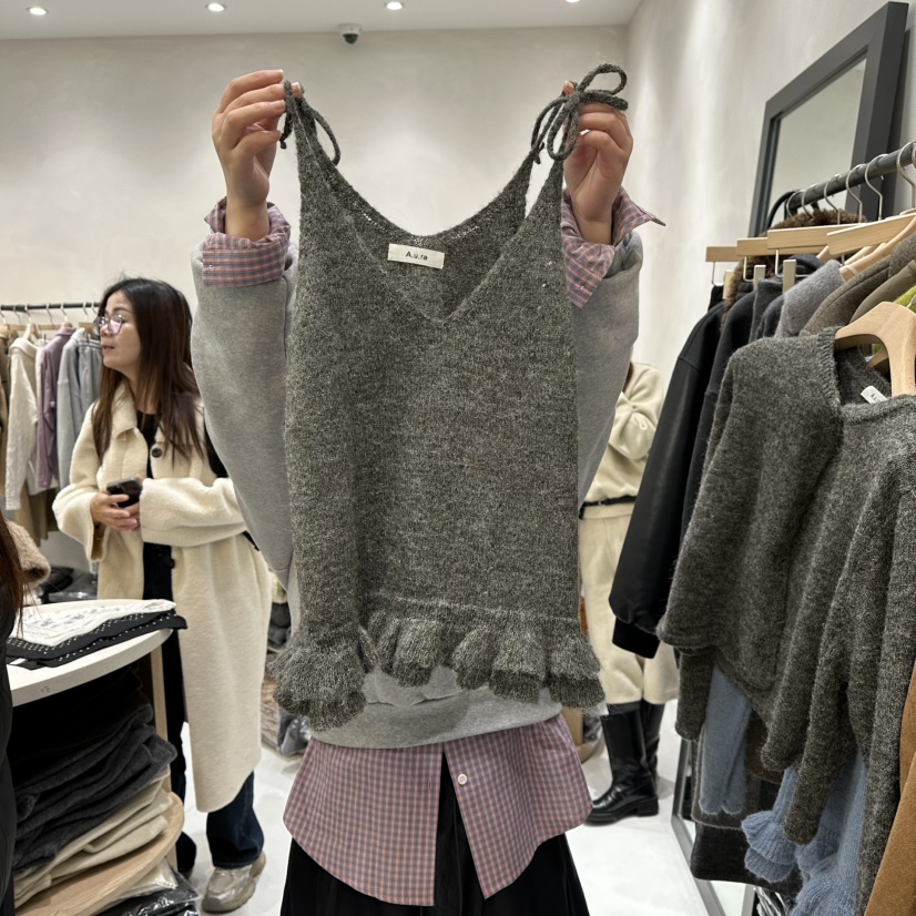 AURA韓國代購㊣女士新品人氣時尚真品休閑推薦吊帶背心荷葉邊Au ra吊帶/背心圖色3