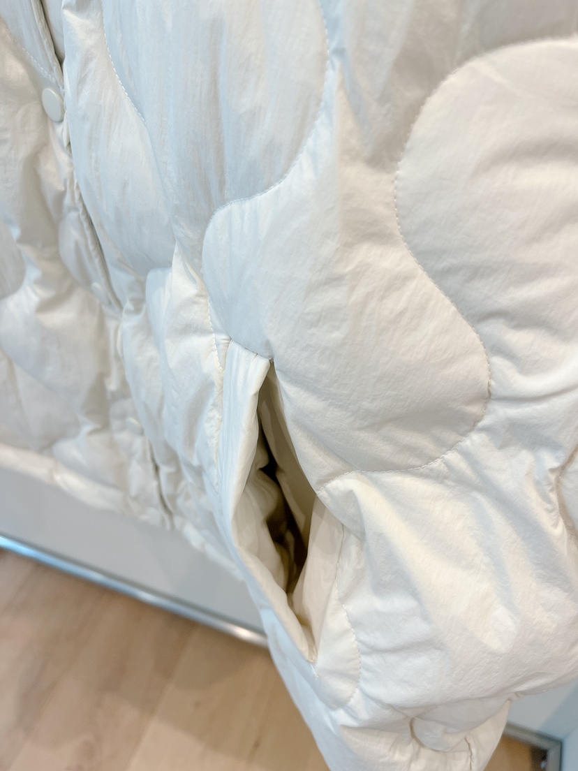 OVE東大門㊣直郵女士新品休閑熱賣25秋冬人氣短款棉服含圍巾OVE短款棉服