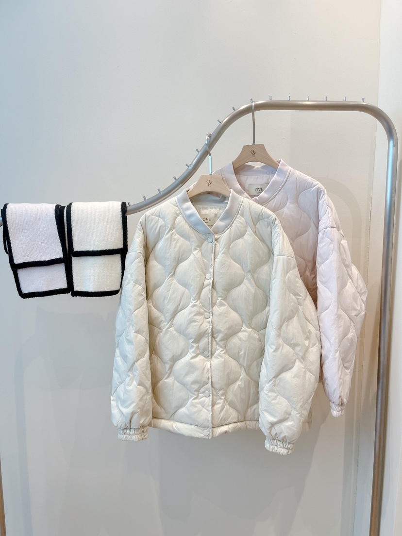 OVE東大門㊣直郵女士新品休閑熱賣25秋冬人氣短款棉服含圍巾OVE短款棉服