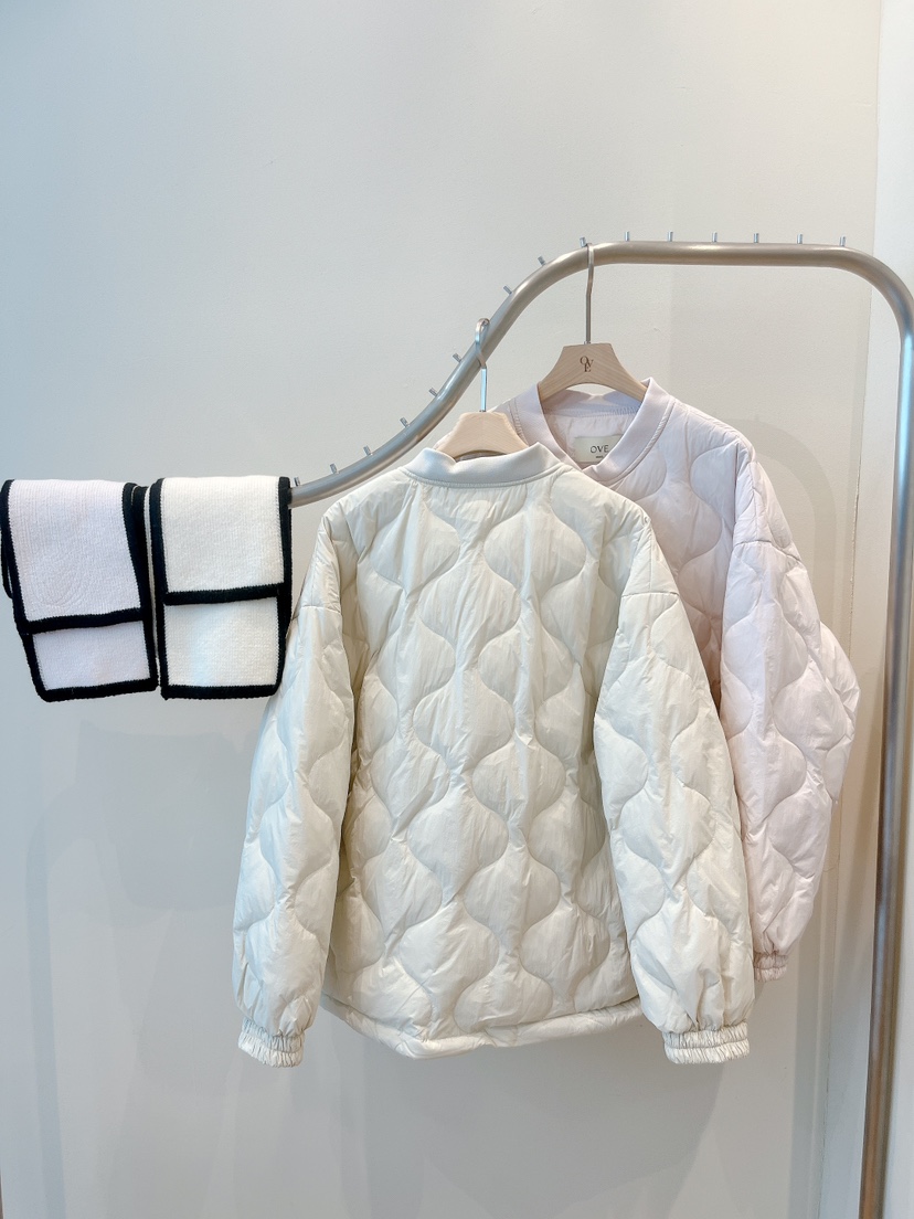 OVE東大門㊣直郵女士新品休閑熱賣25秋冬人氣短款棉服含圍巾OVE短款棉服