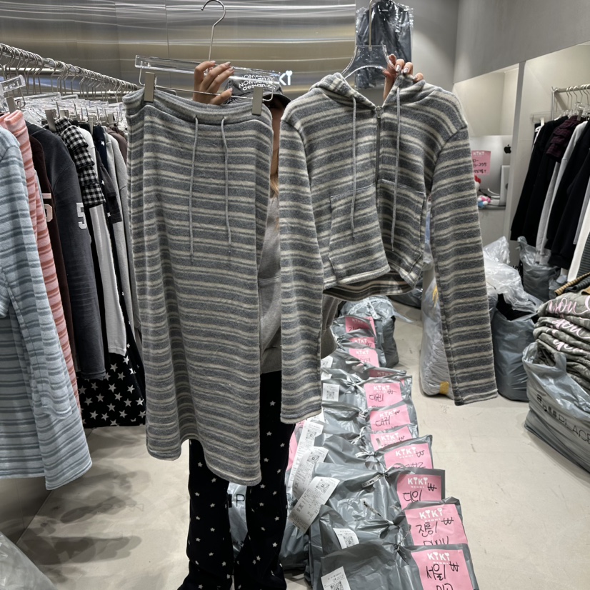 KIKI東大門㊣代購女裝新品時尚人氣推薦真品熱賣套裝兩件套KIKI套裝圖色2