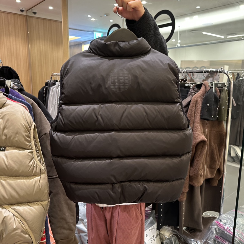 E/E/E東大門㊣直郵女士新款25秋冬真品推薦職業熱賣時尚馬甲E/E/E馬甲