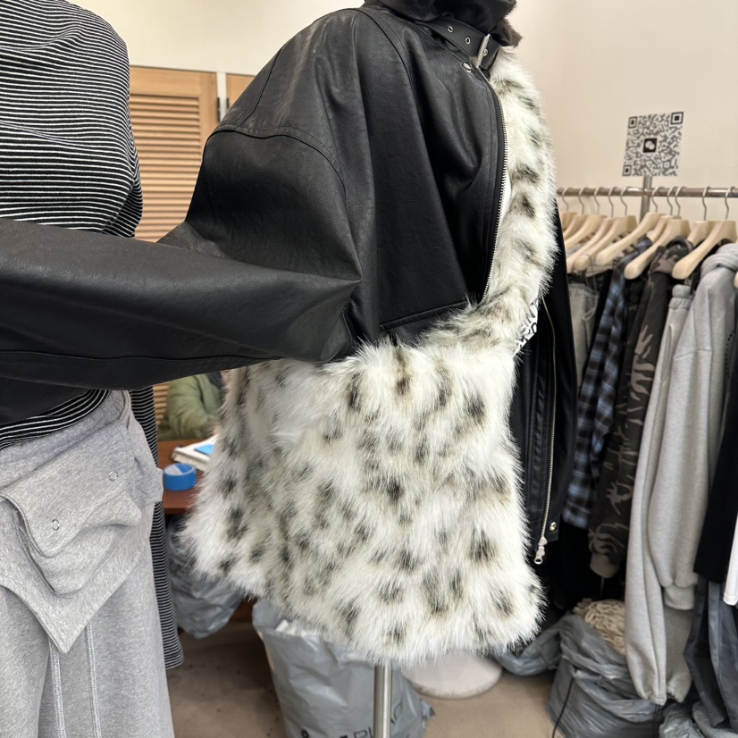 NUT韓國直郵㊣女裝新款25秋冬職業推薦真品熱賣休閑單肩斜跨包NUT單肩/斜跨包圖色2